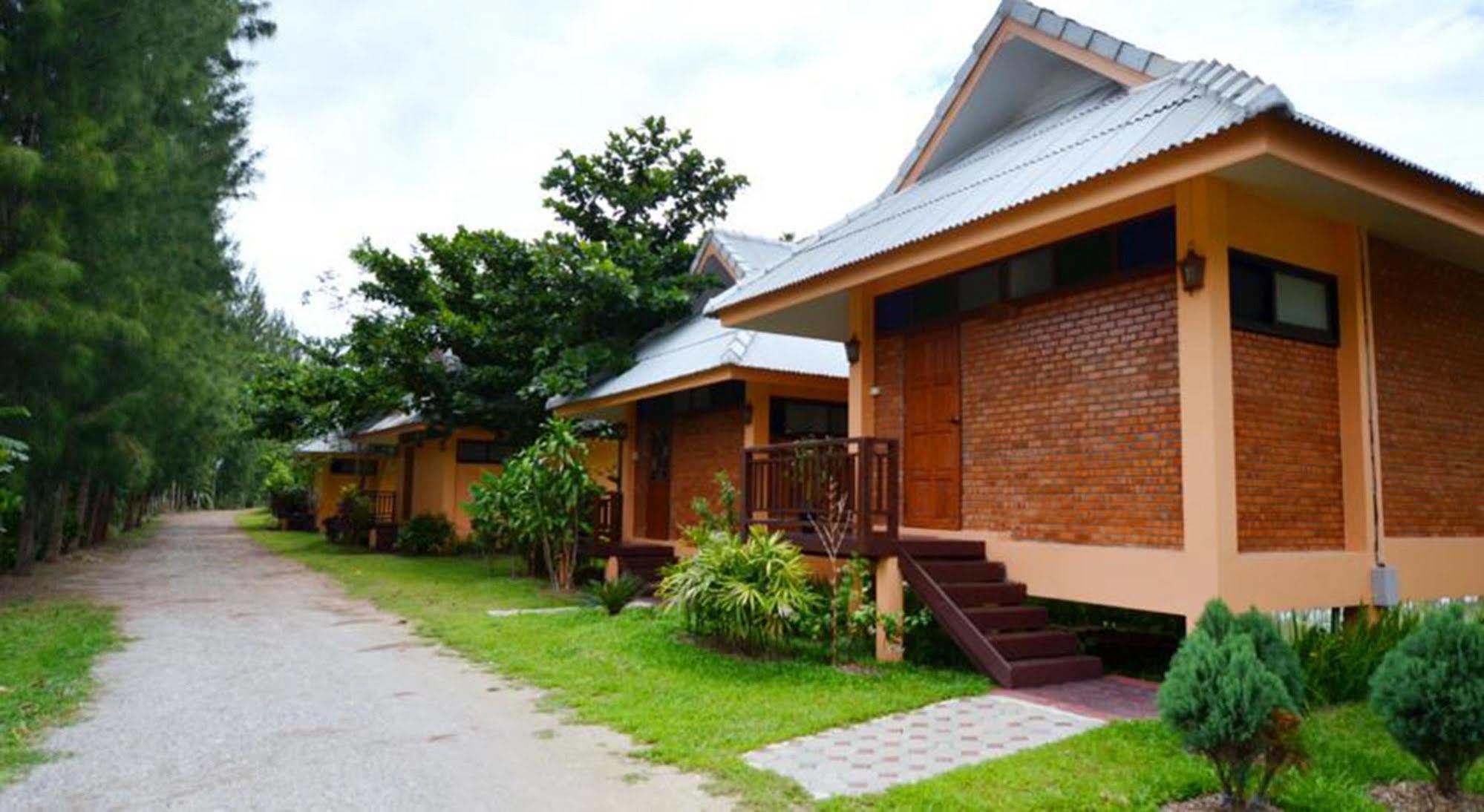 The Grand Jamjuree Resort Lamphun Extérieur photo