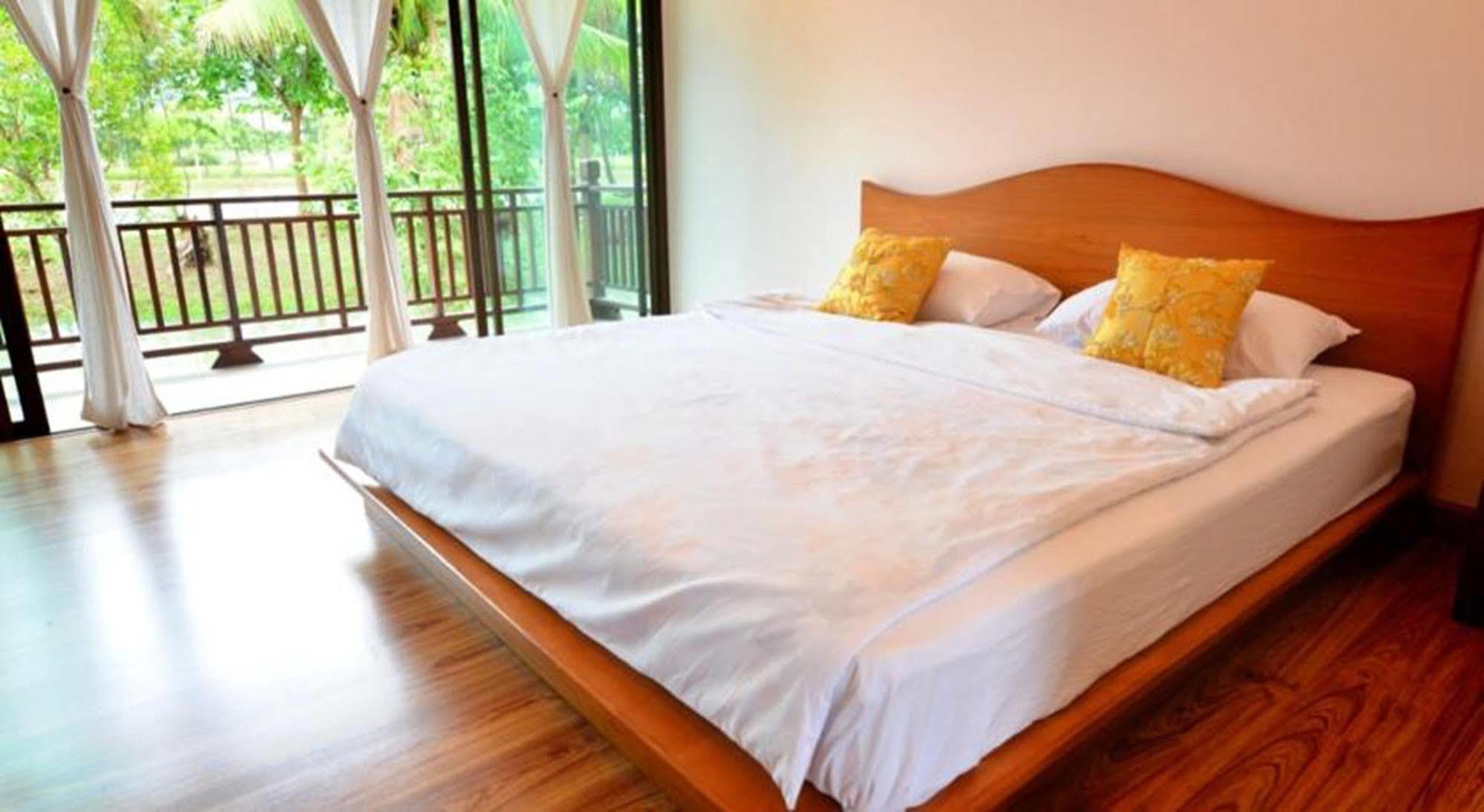 The Grand Jamjuree Resort Lamphun Extérieur photo